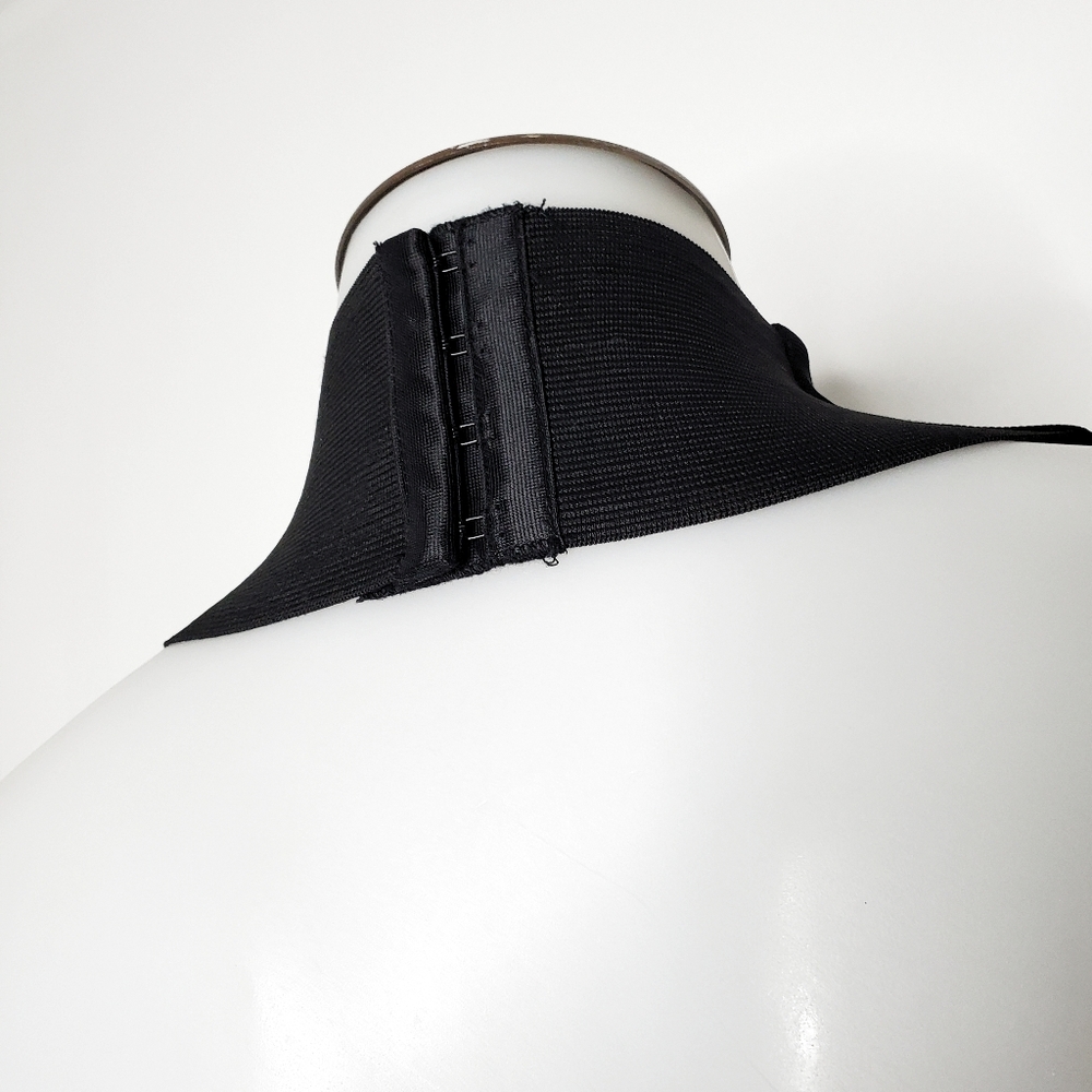 Solace London | Aya Halter Knee Length Dress - Picture 5 of 10